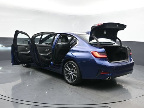 Used 2019 BMW 330i xDrive Sedan w/ Premium Package AWD/4WD image 32