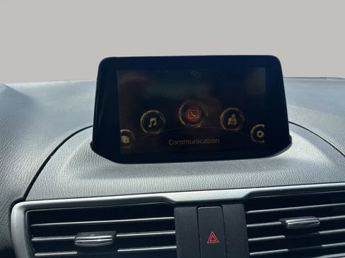Used 2017 MAZDA MAZDA3 Touring FWD image 18