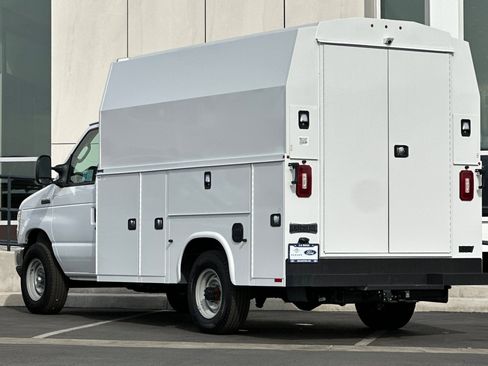 New 2026 Ford E-350 and Econoline 350 Super Duty w/ Power Equipment Group image 5