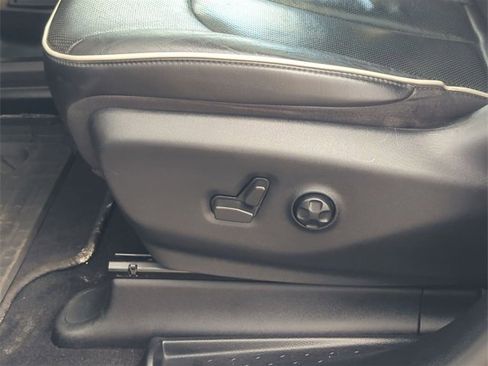 Certified 2022 Chrysler Pacifica Limited w/ Uconnect Theater Family Group image 20