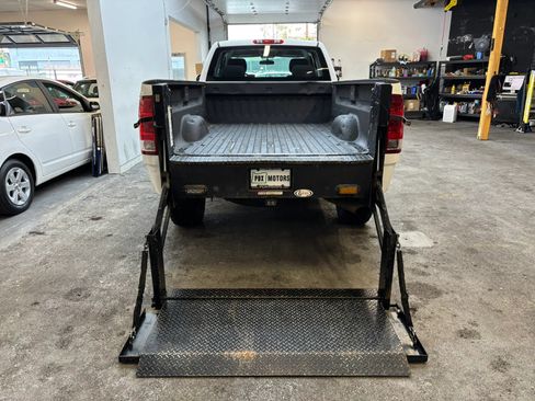 Used 2011 GMC Sierra 2500 W/T AWD/4WD image 23