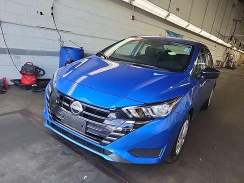 Used 2024 Nissan Versa S w/ Trunk Package FWD image 2