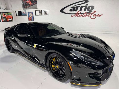 Used 2022 Ferrari 812 GTS image 9