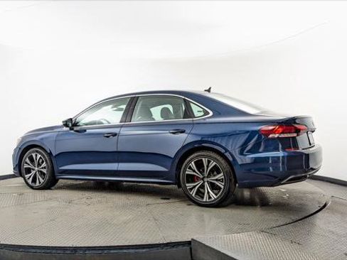 Used 2022 Volkswagen Passat 2.0T SE image 6