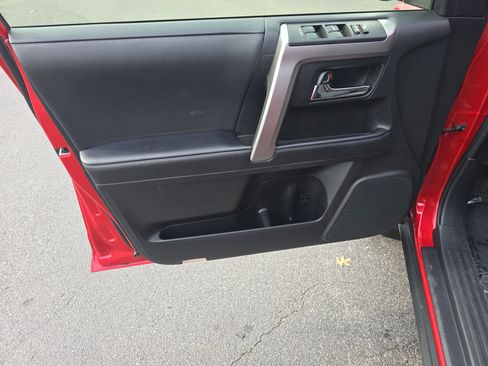 Used 2024 Toyota 4Runner SR5 image 27