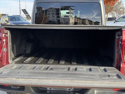 Used 2021 Jeep Gladiator Sport image 33