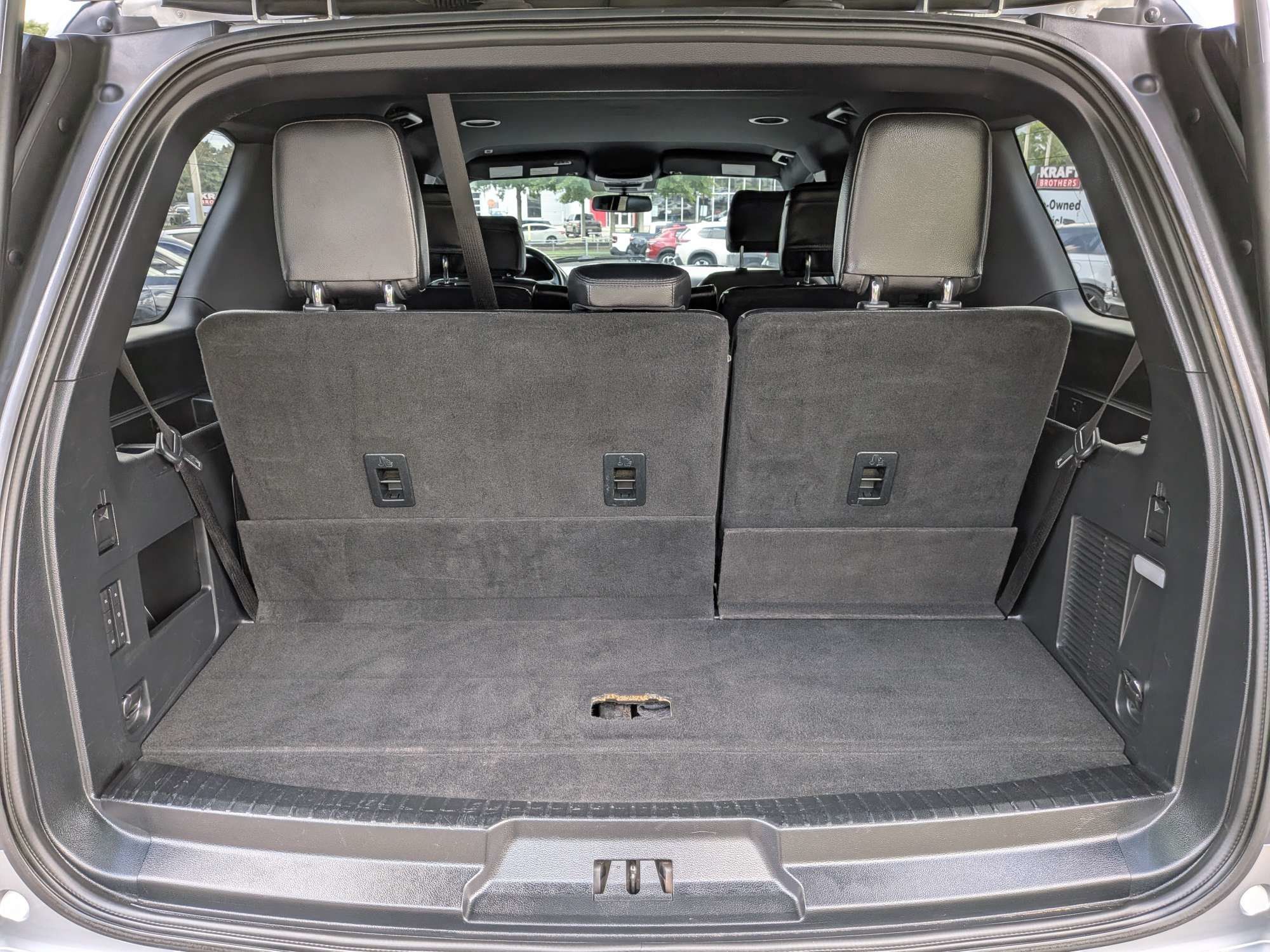 Used 2020 Ford Expedition Limited RWD image 13
