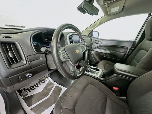 Used 2022 Chevrolet Colorado LT w/ Fleet Safety Package image 9