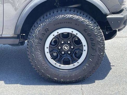 Used 2025 Ford Bronco Badlands AWD/4WD image 10