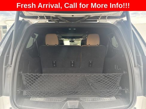 Used 2021 Chevrolet Suburban Premier w/ Premium Package AWD/4WD image 21