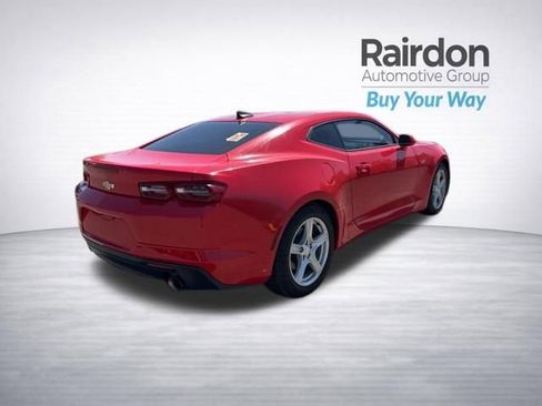 Used 2020 Chevrolet Camaro LT RWD image 7