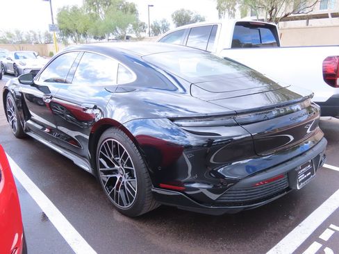 Used 2020 Porsche Taycan Turbo image 4