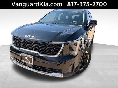 Certified 2025 Kia Sorento S w/ Panoramic Sunroof Package