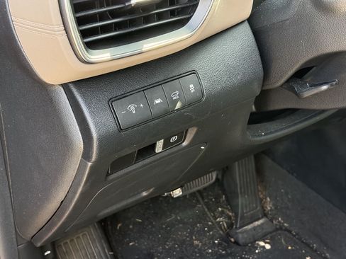 Used 2022 Hyundai Santa Fe SEL w/ Convenience Package FWD image 10