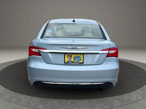 Used 2013 Chrysler 200 Touring FWD image 7