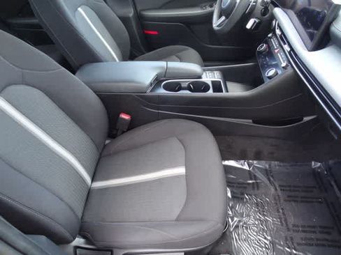 Used 2024 Hyundai Sonata SEL FWD image 13