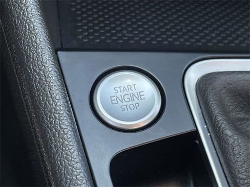 Used 2024 Volkswagen Jetta SE image 20