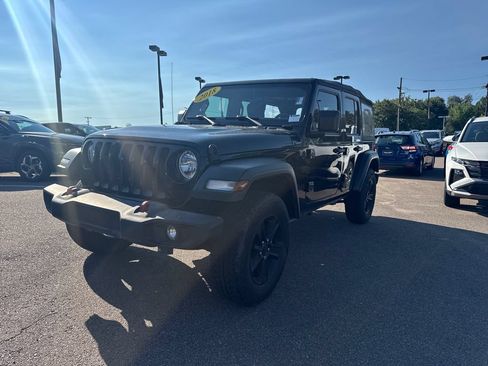 Used 2018 Jeep Wrangler Unlimited Sport AWD/4WD image 13