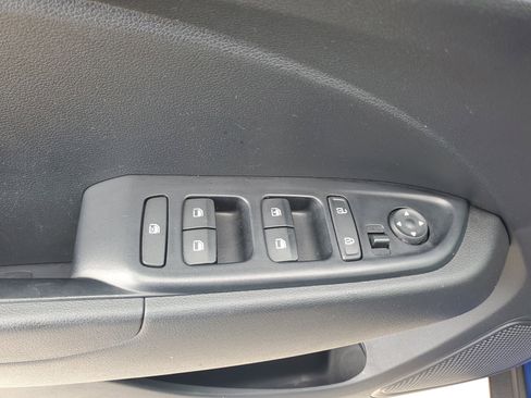 Used 2021 Hyundai Venue SE image 22