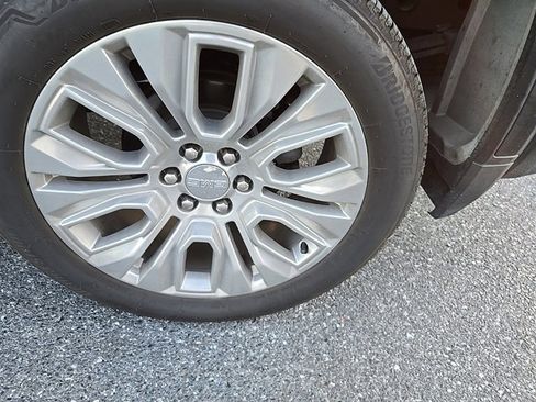 Certified 2022 GMC Sierra 1500 Denali w/ Denali Premium Package image 11