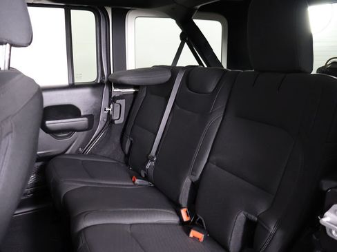 Used 2023 Jeep Wrangler Unlimited Sport AWD/4WD image 30