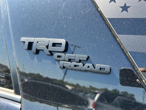 Used 2019 Toyota 4Runner TRD Off-Road AWD/4WD image 8