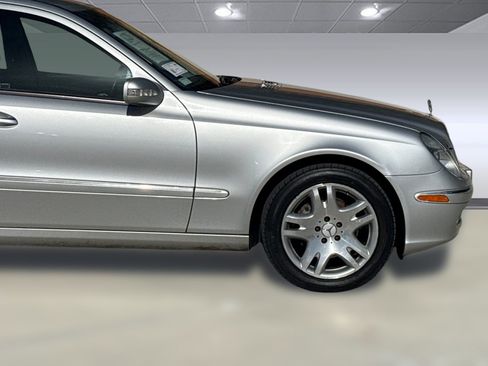 Used 2003 Mercedes-Benz E 500 Sedan image 31