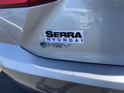 Used 2025 Toyota Camry LE image 10