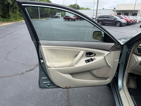 Used 2007 Toyota Camry LE FWD image 17