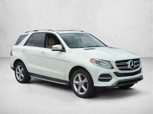 Used 2017 Mercedes-Benz GLE 350 image 3