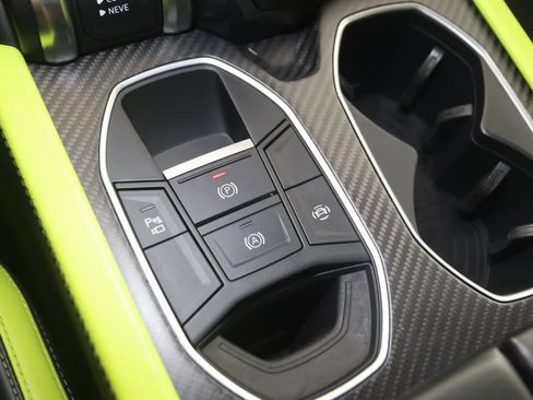 Used 2022 Lamborghini Urus image 53