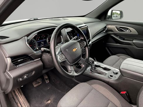Used 2023 Chevrolet Traverse LT w/ LPO, Cargo Package AWD/4WD image 17