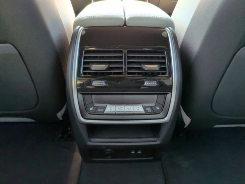 Certified 2026 BMW X5 xDrive40i w/ M Sport Package AWD/4WD image 37