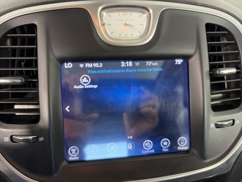 Used 2017 Chrysler 300 Touring w/ Value Package RWD image 19