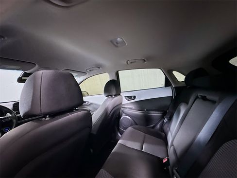 Used 2021 Hyundai Kona SEL image 13