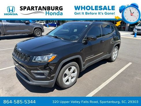 Used 2019 Jeep Compass Latitude FWD image 2