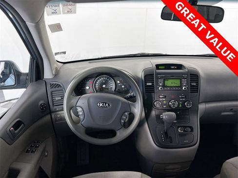 Used 2014 Kia Sedona LX image 19