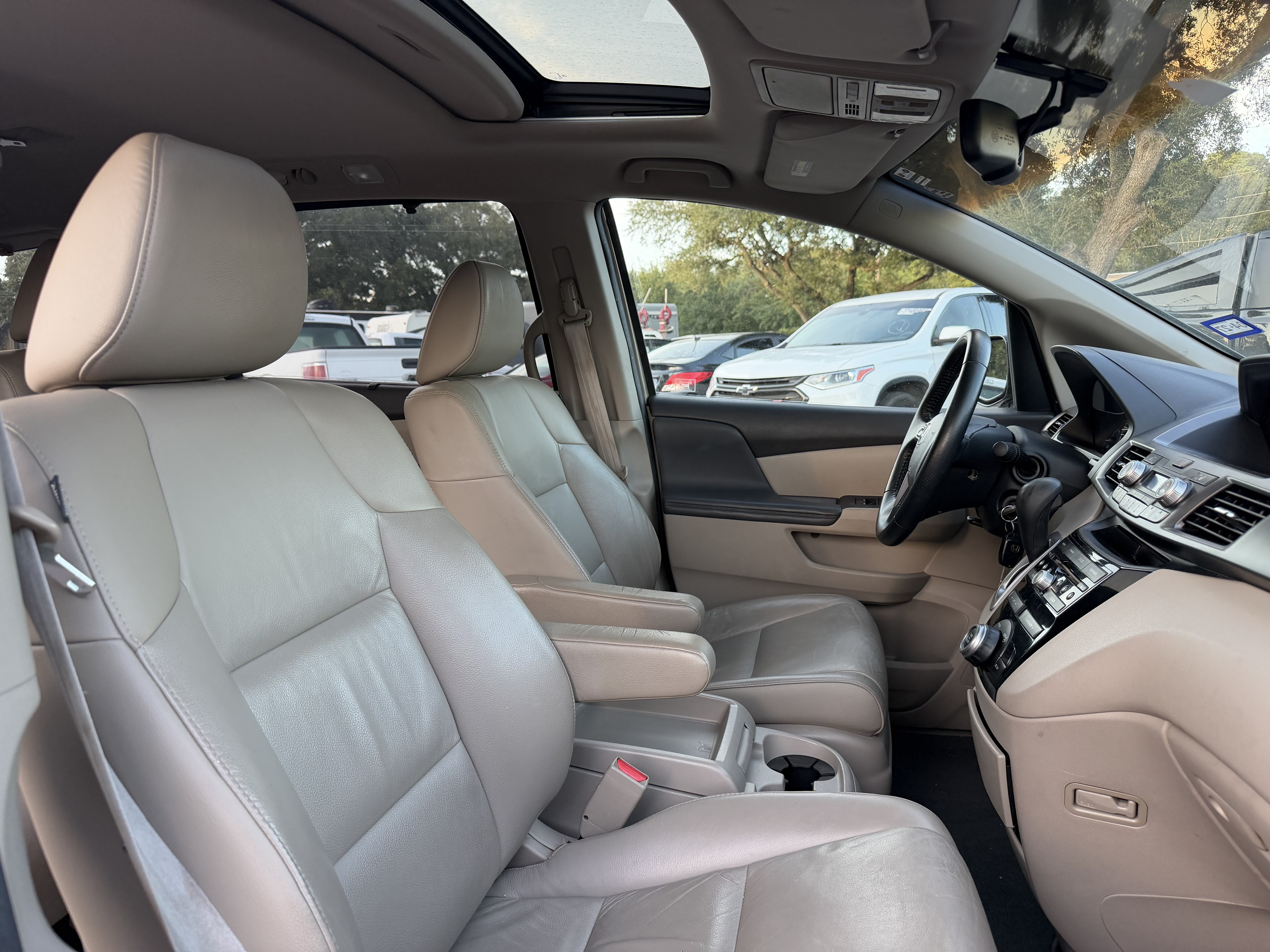 Used 2011 Honda Odyssey EX-L image 32