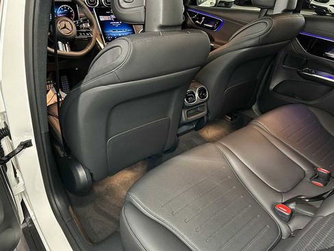New 2026 Mercedes-Benz GLC 300 4MATIC image 19