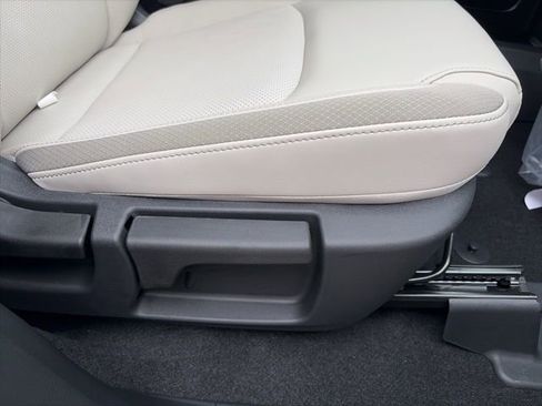 New 2026 Nissan Pathfinder SL image 21