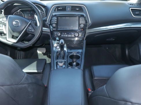 Used 2018 Nissan Maxima SR FWD image 10