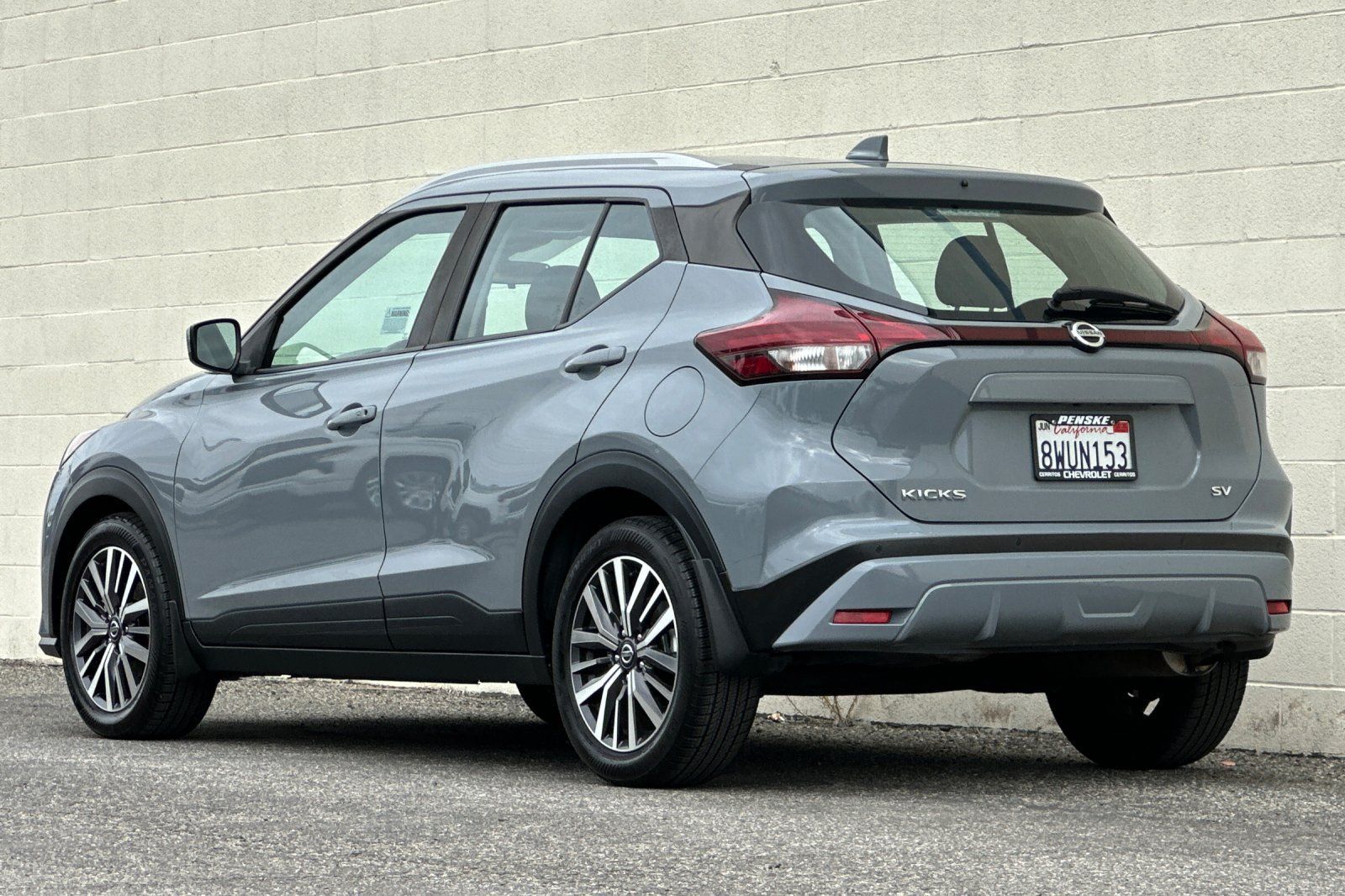 Used 2021 Nissan Kicks SV FWD image 6