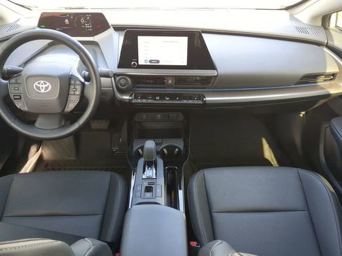 Used 2024 Toyota Prius XLE image 14