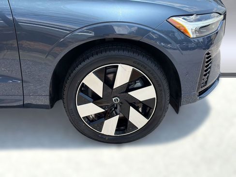 Certified 2024 Volvo XC60 T8 Plus w/ Climate Package AWD/4WD image 12