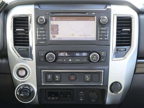 Used 2017 Nissan Titan SV image 20