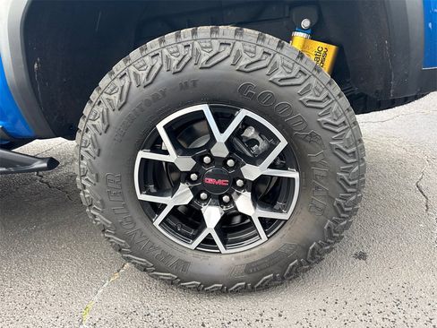 Certified 2024 GMC Canyon AT4X image 20