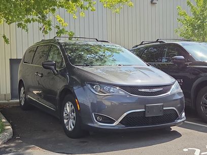 Used 2018 Chrysler Pacifica Touring-L