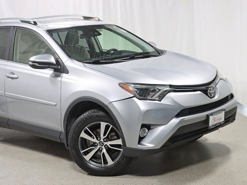 Used 2018 Toyota RAV4 XLE w/ Plus Extra Value Package AWD/4WD image 2