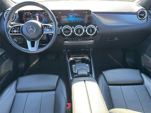 Used 2023 Mercedes-Benz GLA 250 w/ Premium Package image 8