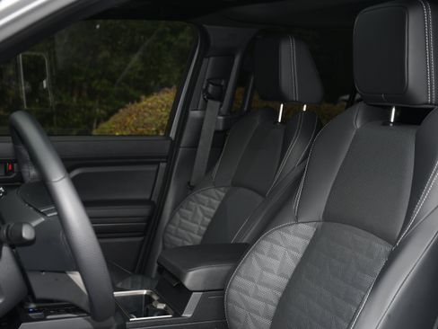 Certified 2025 Toyota 4Runner TRD Off-Road Premium image 13